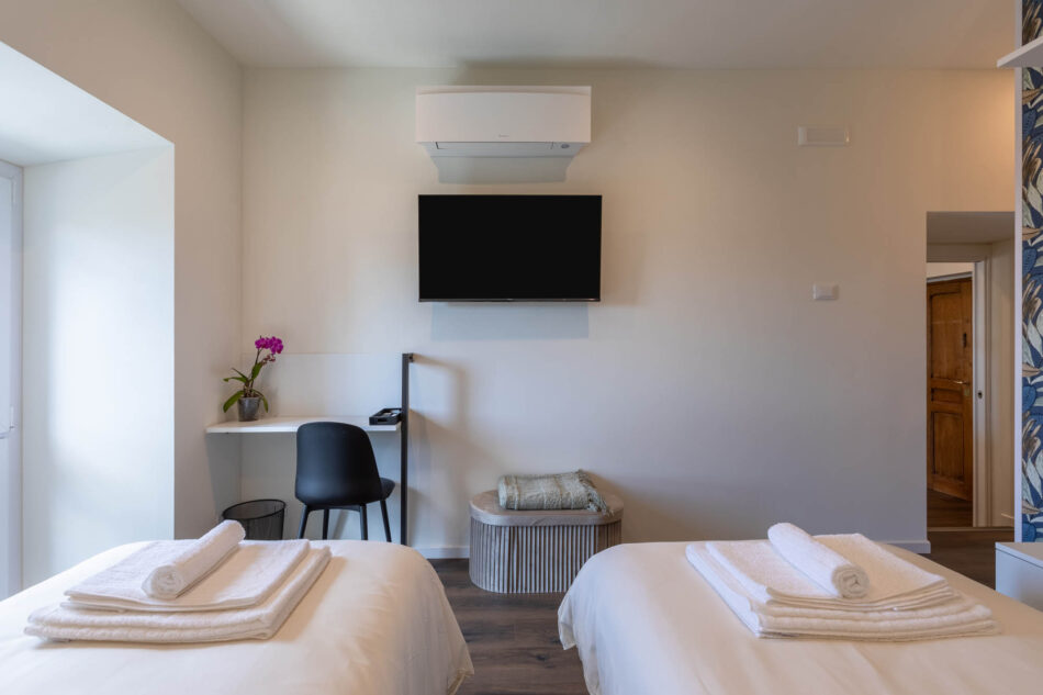 Camera blu scrivania