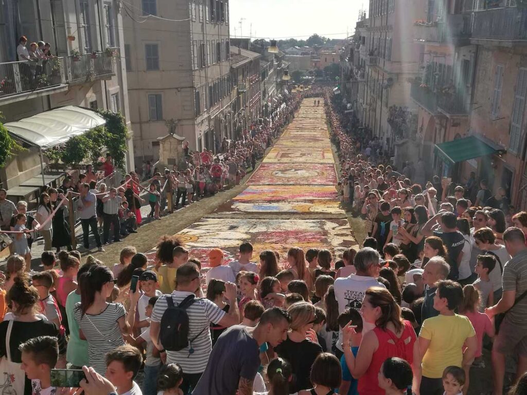 Casa-tornasole-genzano-infiorata-spallata