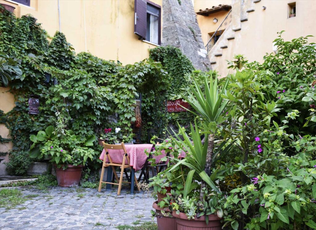 Medieval-village-of-Genzano-di-Roma-casa-tornasole